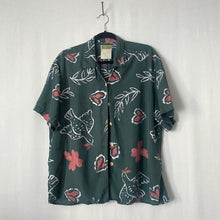 Load image into Gallery viewer, Vintage Lovebird Button Down L