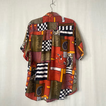 Load image into Gallery viewer, Vintage Abstract Button Down XL