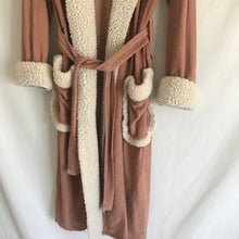 Load image into Gallery viewer, Vintage 1970&#39;s Faux Sherpa Trim Robe L