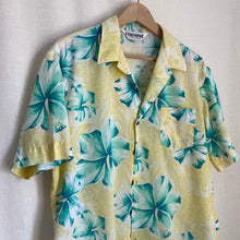 Load image into Gallery viewer, Vintage Hawaiian Shirt Sz L